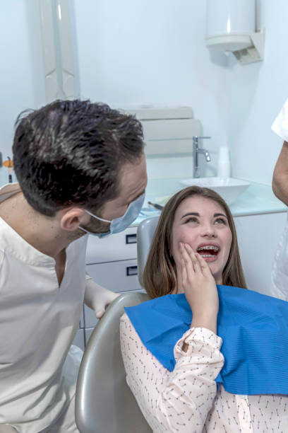 Best Emergency Broken Tooth Repair in Helena West Helena, AR